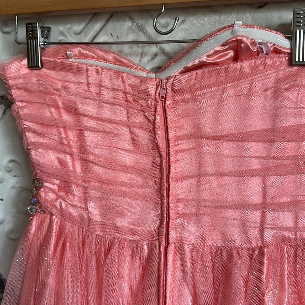 Elegant Pink Strapless sparkly prom dress Gown - Picture 8 of 9
